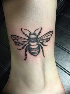 фото тату шмель от 29.07.2017 №009 - Tattoo bumblebee_tattoo-photo.ru