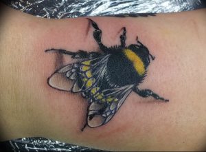 фото тату шмель от 29.07.2017 №019 - Tattoo bumblebee_tattoo-photo.ru