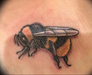 фото тату шмель от 29.07.2017 №027 - Tattoo bumblebee_tattoo-photo.ru