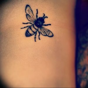 фото тату шмель от 29.07.2017 №031 - Tattoo bumblebee_tattoo-photo.ru