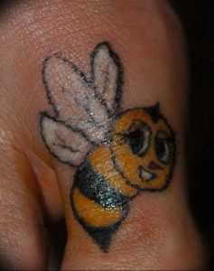 фото тату шмель от 29.07.2017 №043 - Tattoo bumblebee_tattoo-photo.ru