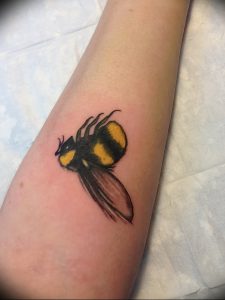 фото тату шмель от 29.07.2017 №078 - Tattoo bumblebee_tattoo-photo.ru