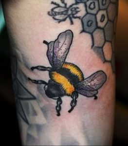 фото тату шмель от 29.07.2017 №082 - Tattoo bumblebee_tattoo-photo.ru