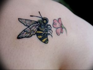 фото тату шмель от 29.07.2017 №087 - Tattoo bumblebee_tattoo-photo.ru