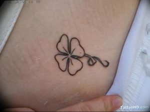 фото тату трилистник - клевер от 21.08.2017 №031 - Cloverleaf tattoo - tattoo-photo.ru