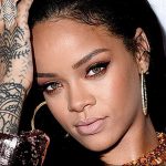 фото Тату Рианны от 30.09.2017 №047 - Rihanna Tattoo - tattoo-photo.ru