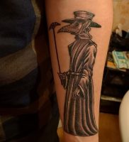 фото тату Чумной Доктор от 04.10.2017 №015 — tattoo Plague Doctor — tattoo-photo.ru