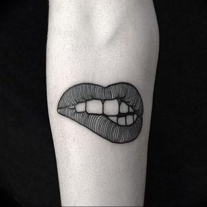 фото тату губы рисунок от 30.09.2017 №007 - tattoo lips drawing - tattoo-photo.ru