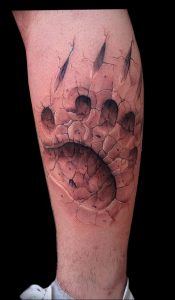 фото тату медвежья лапа от 30.09.2017 №062 - bear paw tattoo - tattoo-photo.ru