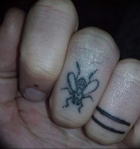 фото тату муха от 22.09.2017 №019 - Fly Tattoo - tattoo-photo.ru