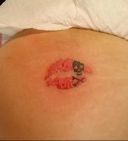 фото тату поцелуй от 22.09.2017 №019 — tattoo kiss — tattoo-photo.ru