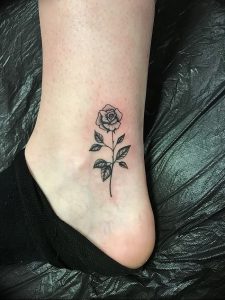 фото тату роза от 30.09.2017 №125 - rose tattoo - tattoo-photo.ru