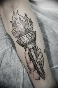фото тату факел от 08.09.2017 №101 - tattoo torch - tattoo-photo.ru