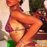 фото Тату Рианны от 30.09.2017 №003 - Rihanna Tattoo - tattoo-photo.ru
