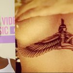 фото Тату Рианны от 30.09.2017 №049 - Rihanna Tattoo - tattoo-photo.ru