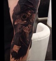 фото тату Чумной Доктор от 04.10.2017 №014 — tattoo Plague Doctor — tattoo-photo.ru