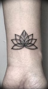 фото тату лотос от 02.10.2017 №054 - lotus tattoo - tattoo-photo.ru