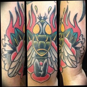 фото тату муха от 22.09.2017 №017 - Fly Tattoo - tattoo-photo.ru