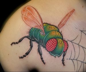фото тату муха от 22.09.2017 №032 - Fly Tattoo - tattoo-photo.ru