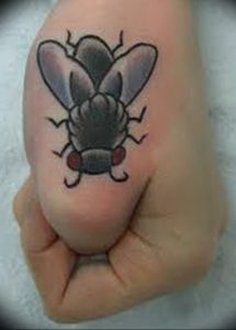 фото тату муха от 22.09.2017 №045 - Fly Tattoo - tattoo-photo.ru