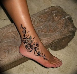 фото тату на щиколотке от 30.10.2017 №006 - ankle tattoo - tattoo-photo.ru