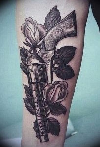 фото тату оружие от 05.09.2017 №009 - tattoo weapons - tattoo-photo.ru