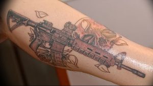 фото тату оружие от 05.09.2017 №021 - tattoo weapons - tattoo-photo.ru