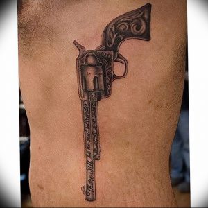 фото тату оружие от 05.09.2017 №022 - tattoo weapons - tattoo-photo.ru