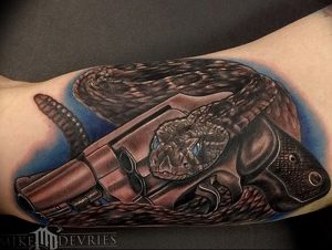 фото тату оружие от 05.09.2017 №027 - tattoo weapons - tattoo-photo.ru