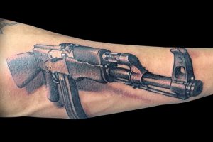 фото тату оружие от 05.09.2017 №064 - tattoo weapons - tattoo-photo.ru