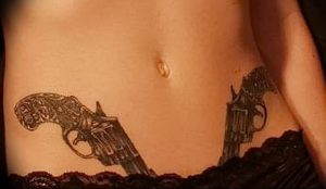 фото тату оружие от 05.09.2017 №098 - tattoo weapons - tattoo-photo.ru