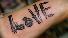 фото тату оружие от 05.09.2017 №118 - tattoo weapons - tattoo-photo.ru