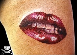 фото тату поцелуй от 22.09.2017 №021 - tattoo kiss - tattoo-photo.ru