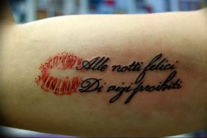 фото тату поцелуй от 22.09.2017 №069 - tattoo kiss - tattoo-photo.ru