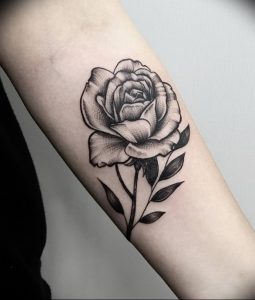фото тату роза от 30.09.2017 №091 - rose tattoo - tattoo-photo.ru