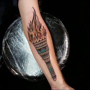 фото тату факел от 08.09.2017 №005 - tattoo torch - tattoo-photo.ru