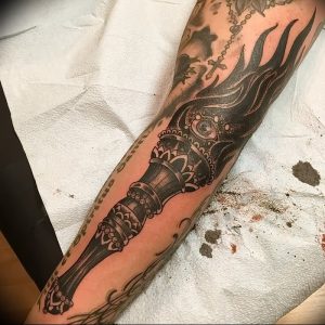 фото тату факел от 08.09.2017 №062 - tattoo torch - tattoo-photo.ru