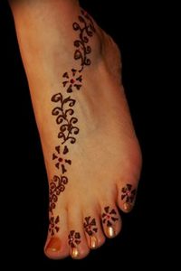 фото Мехенди на ноге от 24.10.2017 №066 - Mehendi on foot - tattoo-photo.ru