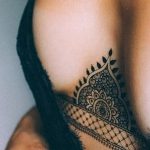 фото Мехенди под грудиной от 05.12.2017 №059 - Mehendi under sternum - tattoo-photo.ru
