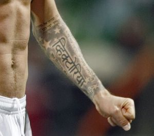 фото Тату Дэвида Бекхэма от 26.11.2017 №020 - Tattoo of David Beckham - tattoo-photo.ru