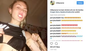 фото Тату Майли Сайрус от 05.12.2017 №018 - Miley Cyrus Tattoo - tattoo-photo.ru