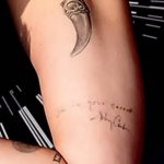 фото Тату Майли Сайрус от 05.12.2017 №049 - Miley Cyrus Tattoo - tattoo-photo.ru