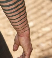 фото тату с полосой от 05.12.2017 №011 — tattoo with stripe — tattoo-photo.ru