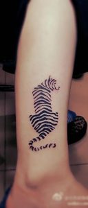 фото тату с полосой от 05.12.2017 №012 - tattoo with stripe - tattoo-photo.ru