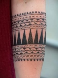 фото тату с полосой от 05.12.2017 №023 - tattoo with stripe - tattoo-photo.ru