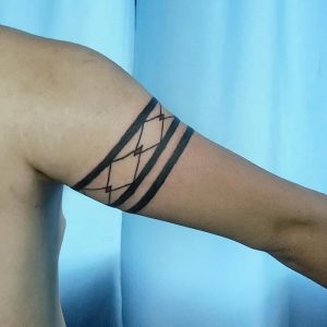 фото тату с полосой от 05.12.2017 №039 - tattoo with stripe - tattoo-photo.ru