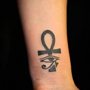 фото тату Анкх от 25.12.2017 №025 - Ankh tattoo - tattoo-photo.ru