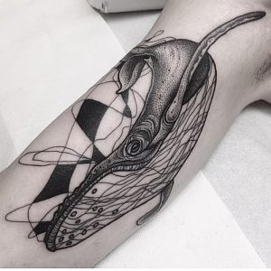 фото тату рыба кит от 07.12.2017 №021 - fish whale tattoo - tattoo-photo.ru