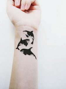 фото тату рыба кит от 07.12.2017 №045 - fish whale tattoo - tattoo-photo.ru 235236234