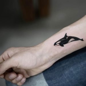 фото тату рыба кит от 07.12.2017 №058 - fish whale tattoo - tattoo-photo.ru